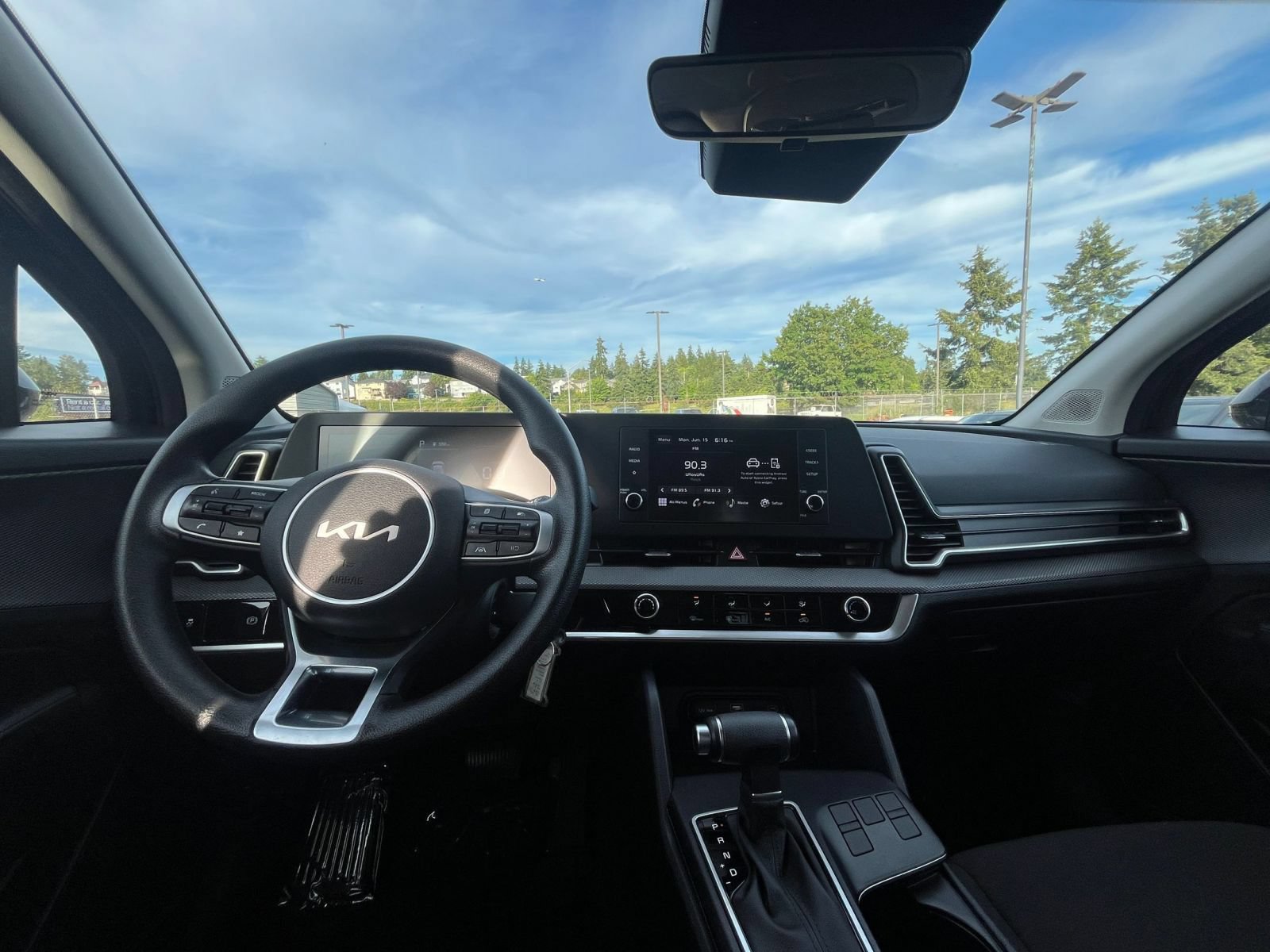Used 2025 Kia Sportage LX FWD image 33