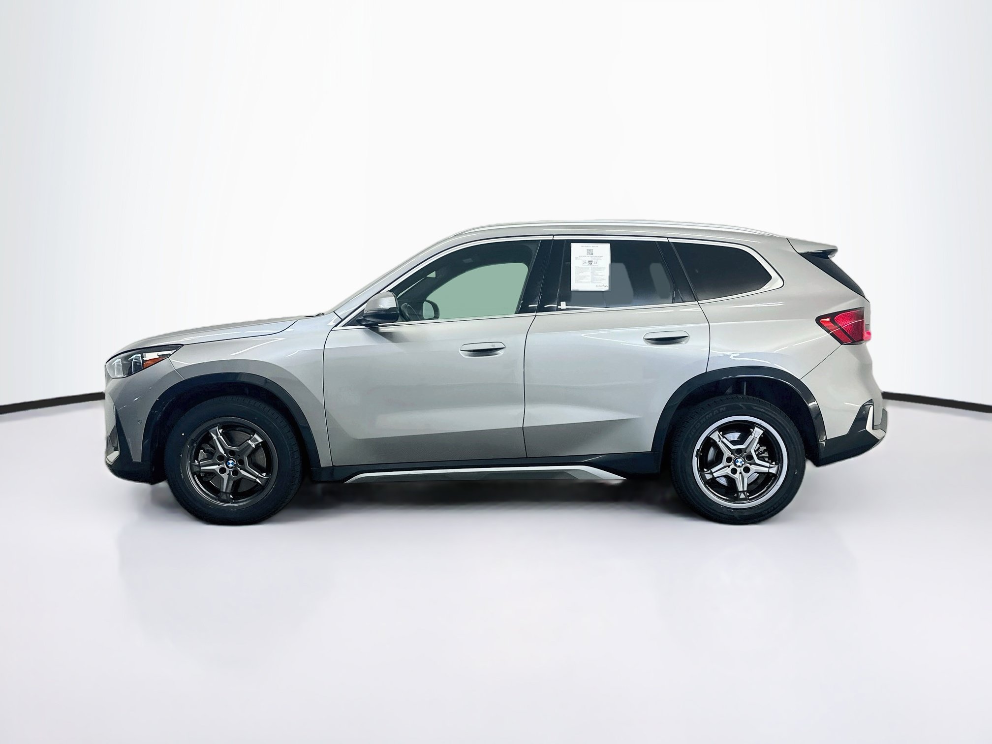 Used 2025 BMW X1 xDrive28i AWD/4WD image 4