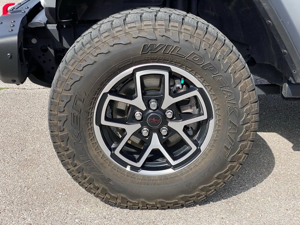 Used 2024 Jeep Gladiator Rubicon w/ Technology Group AWD/4WD image 45