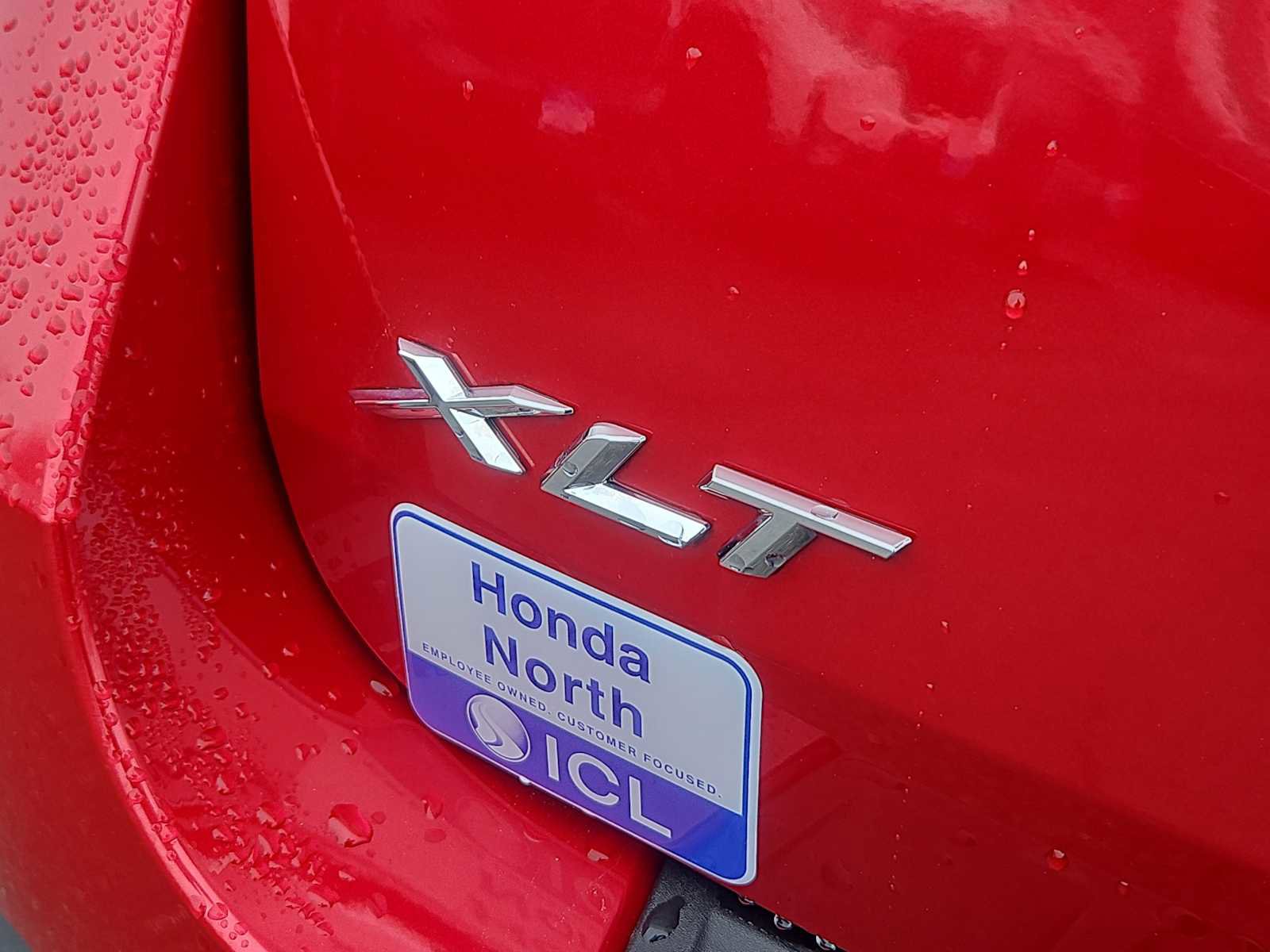 Used 2020 Ford Explorer XLT w/ Equipment Group 202A image 6