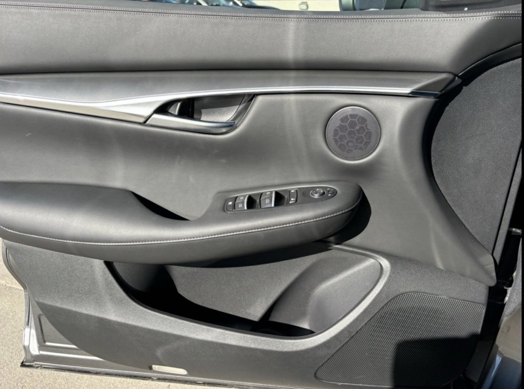 New 2025 INFINITI QX50 Pure image 15