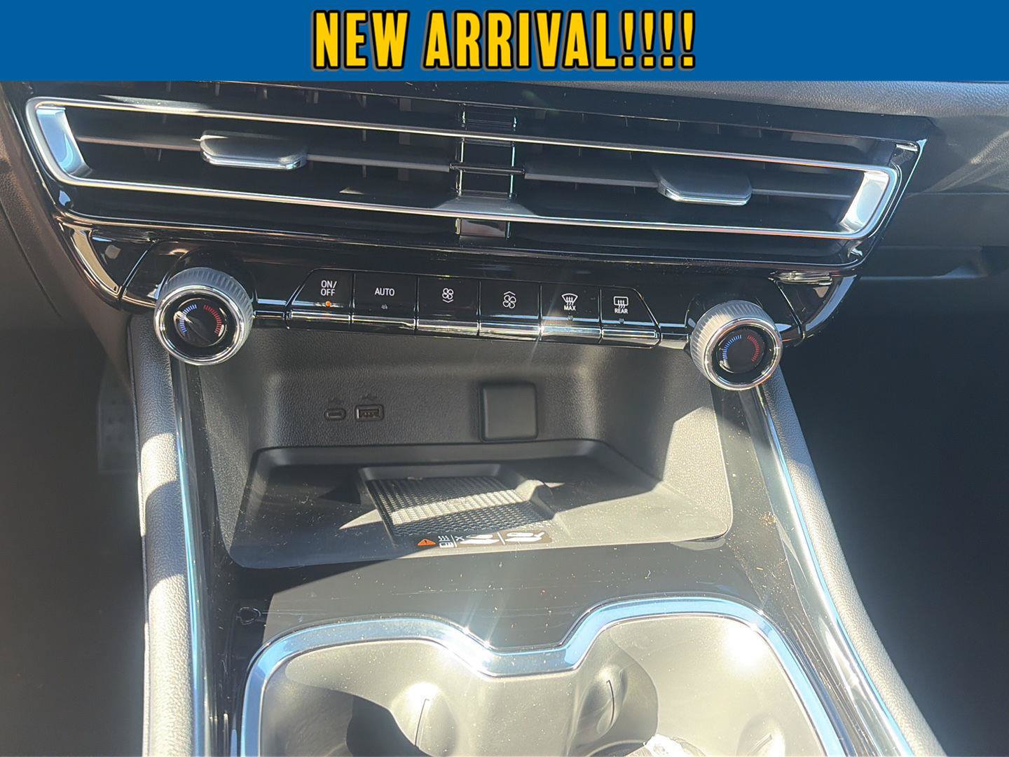 New 2027 Chevrolet Traverse Z71 w/ Enhanced Driving Package AWD/4WD image 22