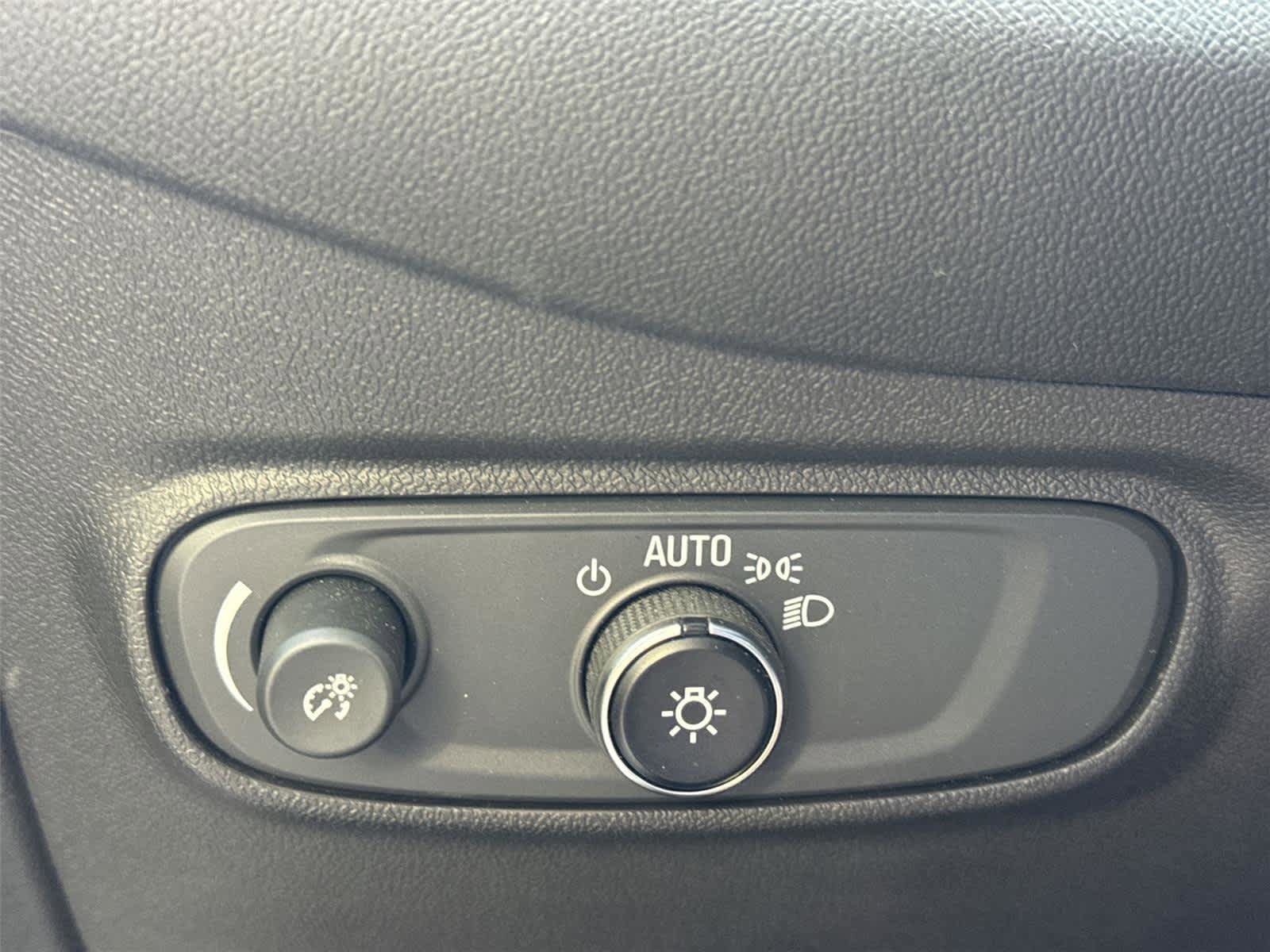 Certified 2023 Chevrolet Equinox LT AWD/4WD image 24