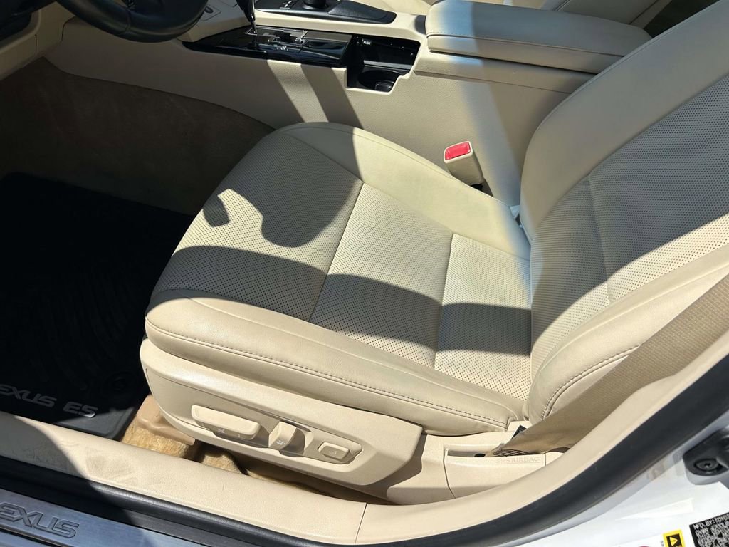 Used 2015 Lexus ES 350 FWD image 19