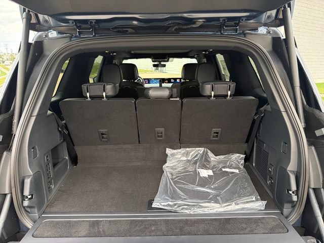 New 2027 Lincoln Navigator Reserve w/ Jet Appearance Package AWD/4WD image 7