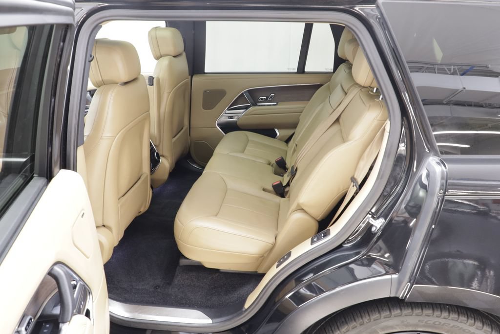 Used 2024 Land Rover Range Rover Long Wheelbase SE AWD/4WD image 15