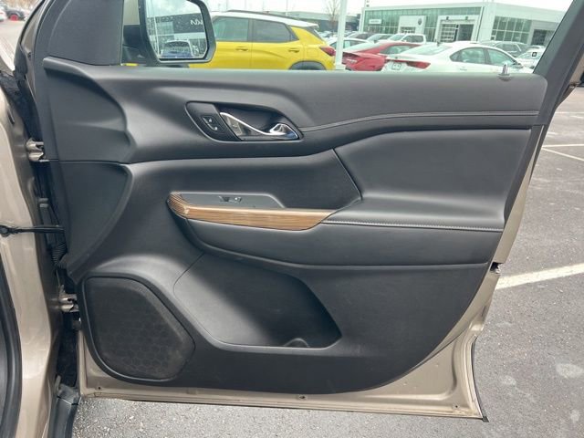 Used 2023 GMC Acadia SLE image 33