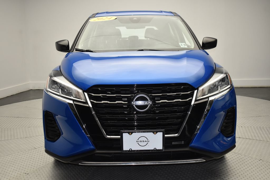Used 2024 Nissan Kicks S FWD image 2