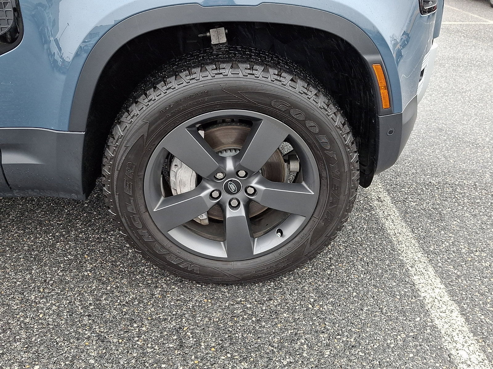 Used 2025 Land Rover Defender 110 S image 8