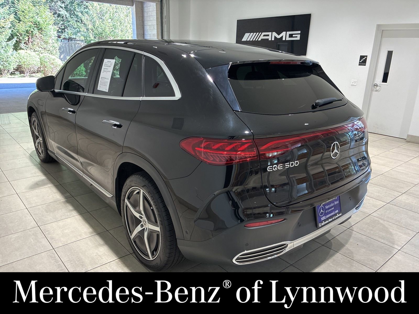 Used 2023 Mercedes-Benz EQE 500 4MATIC SUV image 4