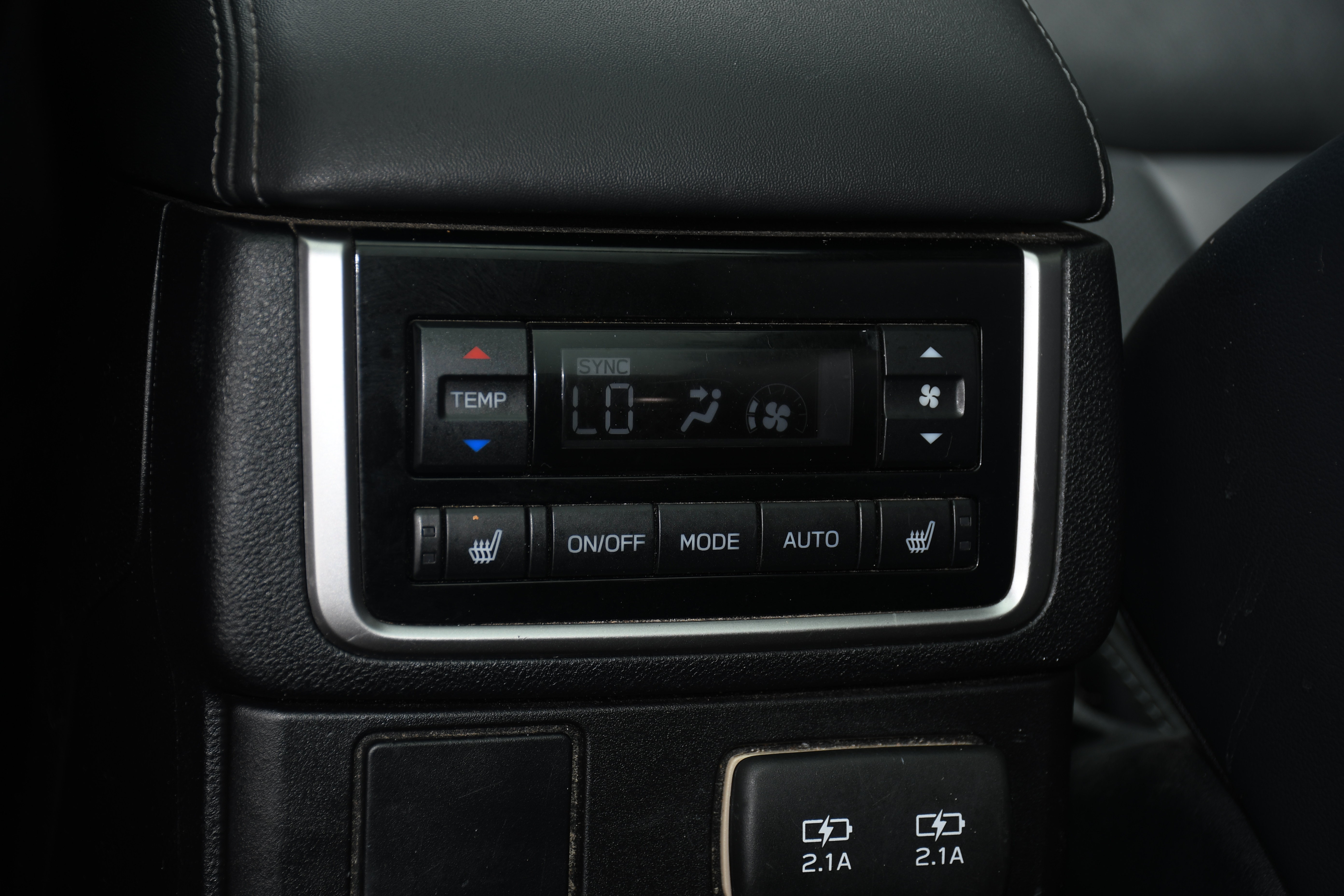 Used 2020 Subaru Ascent Limited w/ Technology Package AWD/4WD image 19