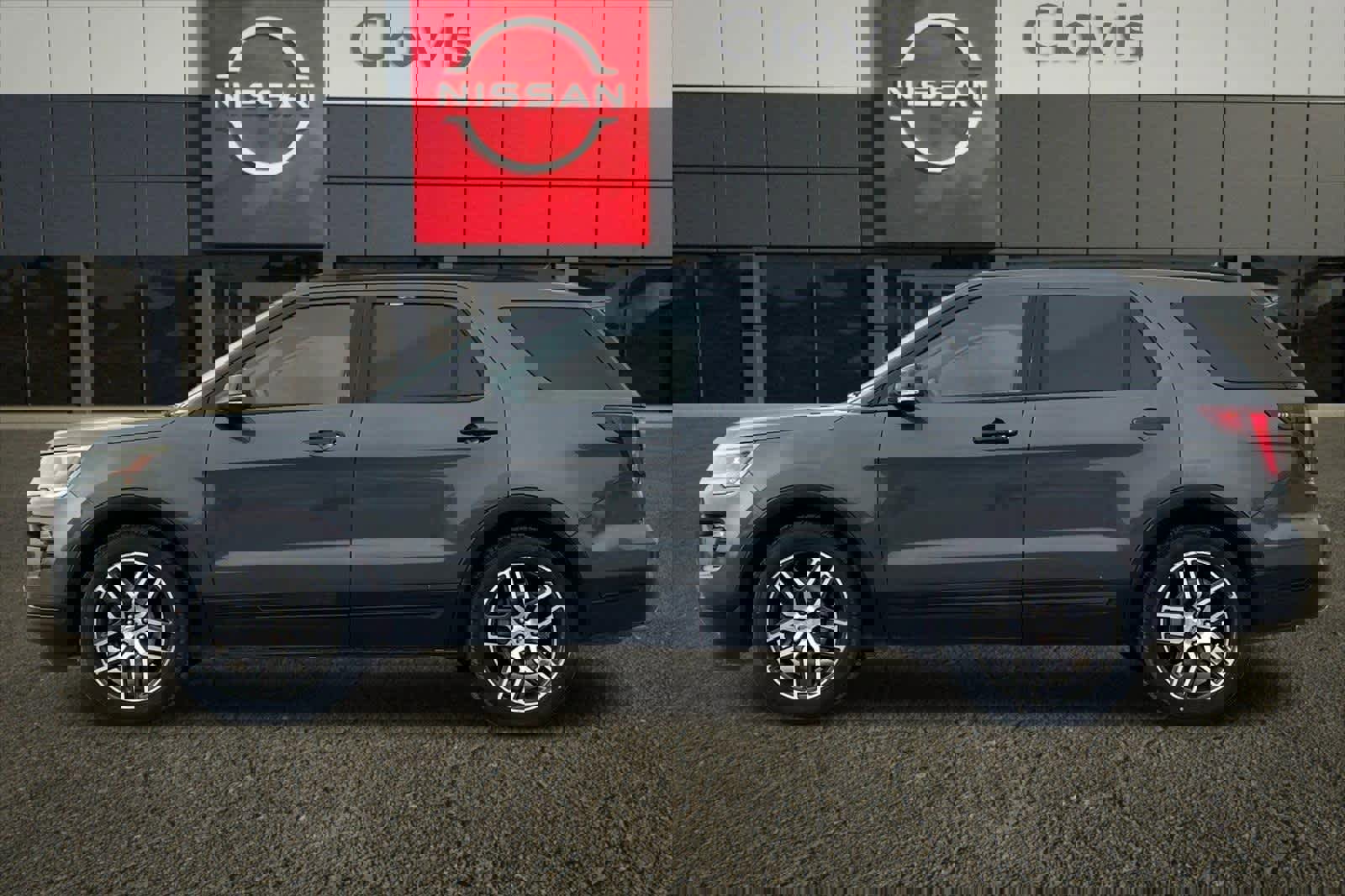 Used 2018 Ford Explorer Sport w/ Equipment Group 401A image 6