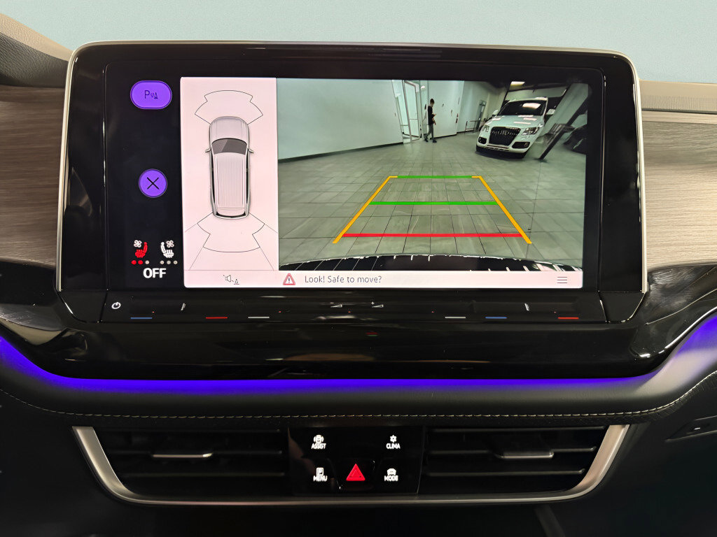 Used 2025 Volkswagen Atlas SEL image 16