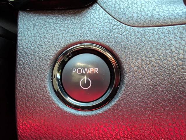 Used 2025 Toyota Camry SE FWD image 14