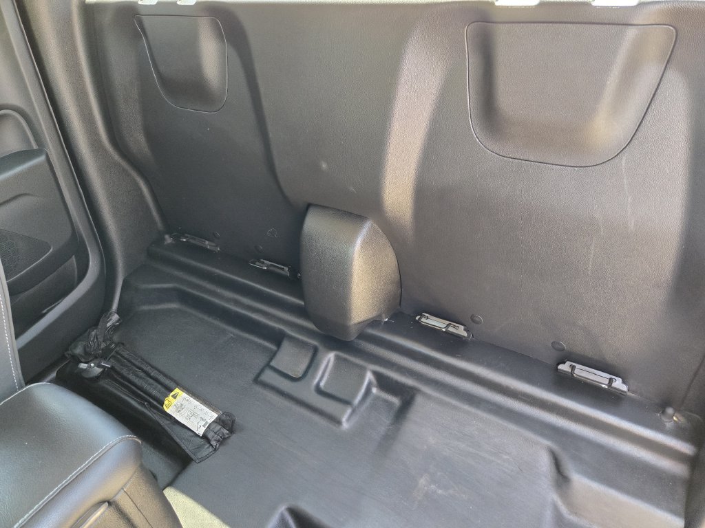 Used 2022 Chevrolet Colorado LT w/ Fleet Safety Package RWD image 29