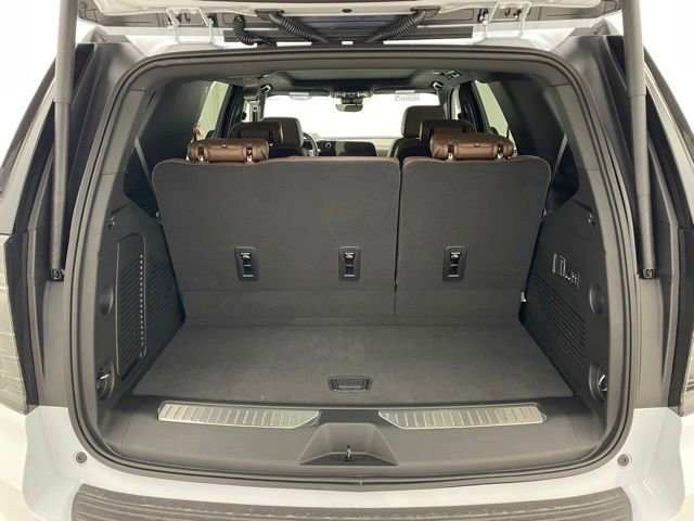 New 2026 Chevrolet Tahoe High Country w/ LPO, Illumination Package AWD/4WD image 12