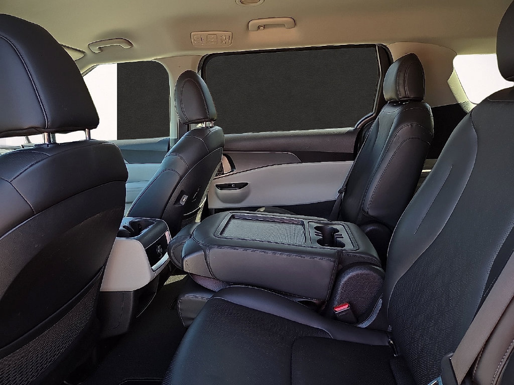 Used 2024 Kia Carnival LX FWD image 10