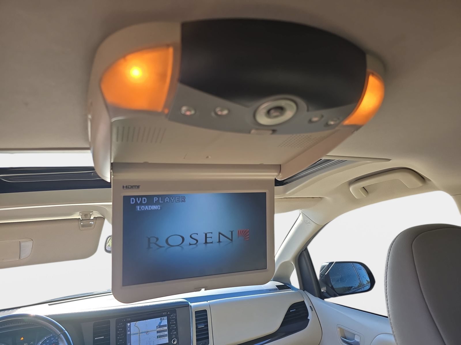 Used 2018 Toyota Sienna XLE w/ XLE Navigation Package AWD/4WD image 13