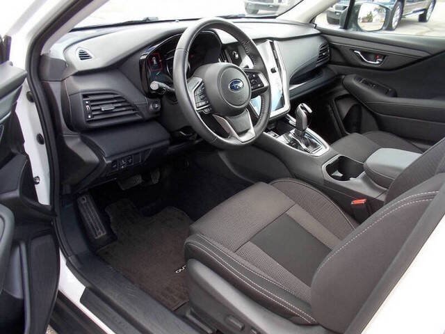 Used 2024 Subaru Outback Premium AWD/4WD image 10