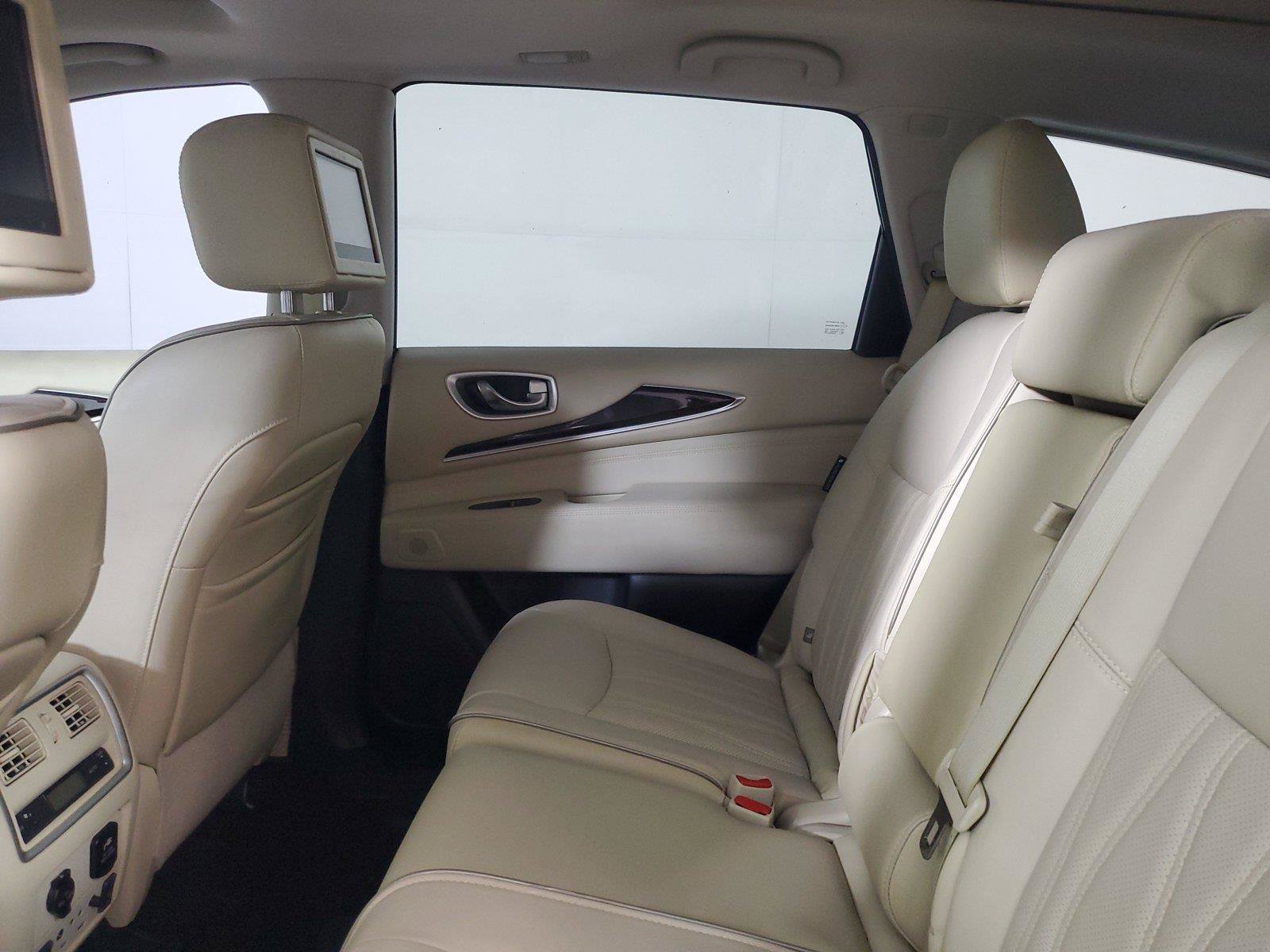Used 2018 INFINITI QX60 FWD w/ Deluxe Technology Package image 11