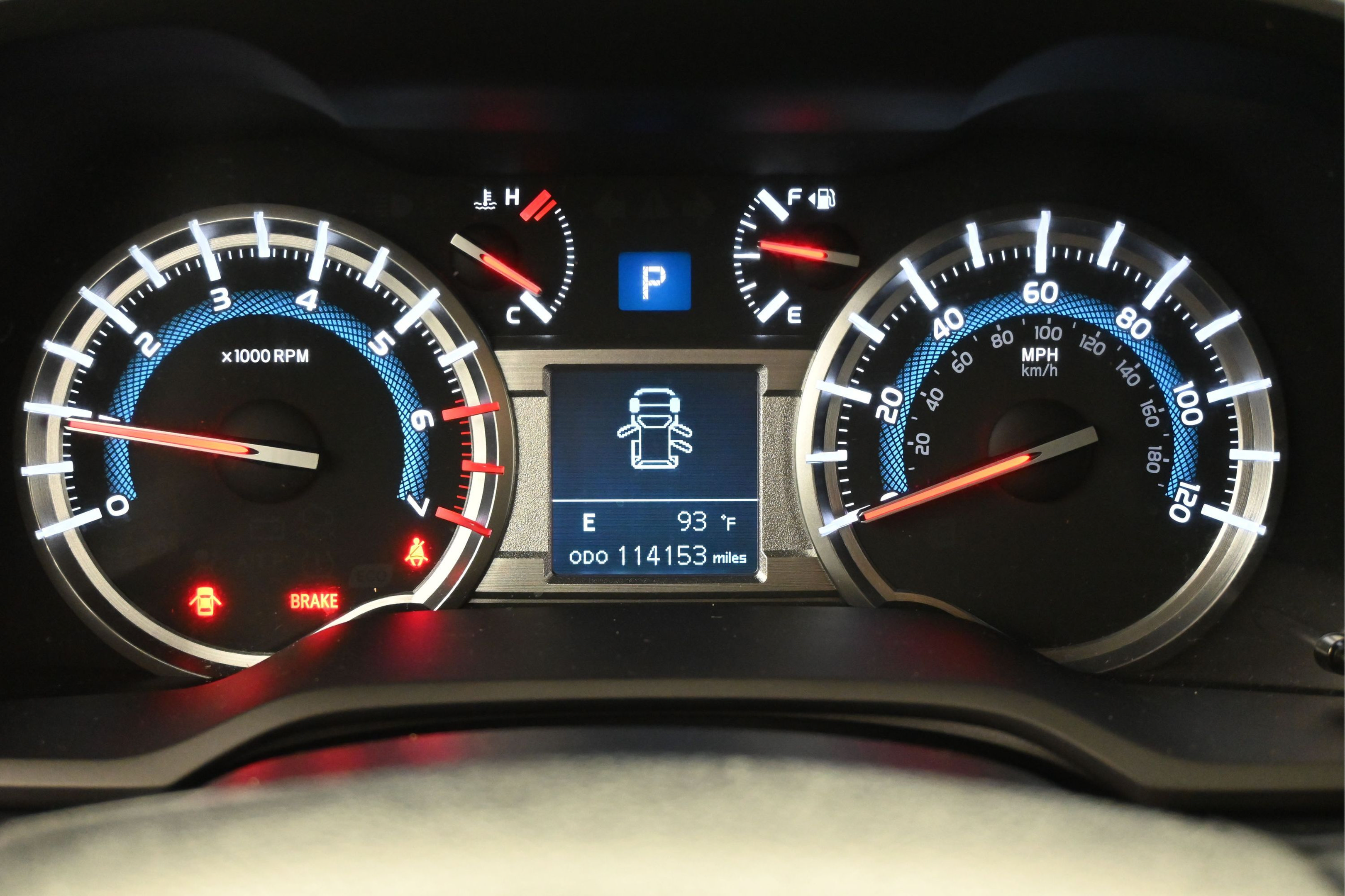 Used 2018 Toyota 4Runner SR5 AWD/4WD image 16
