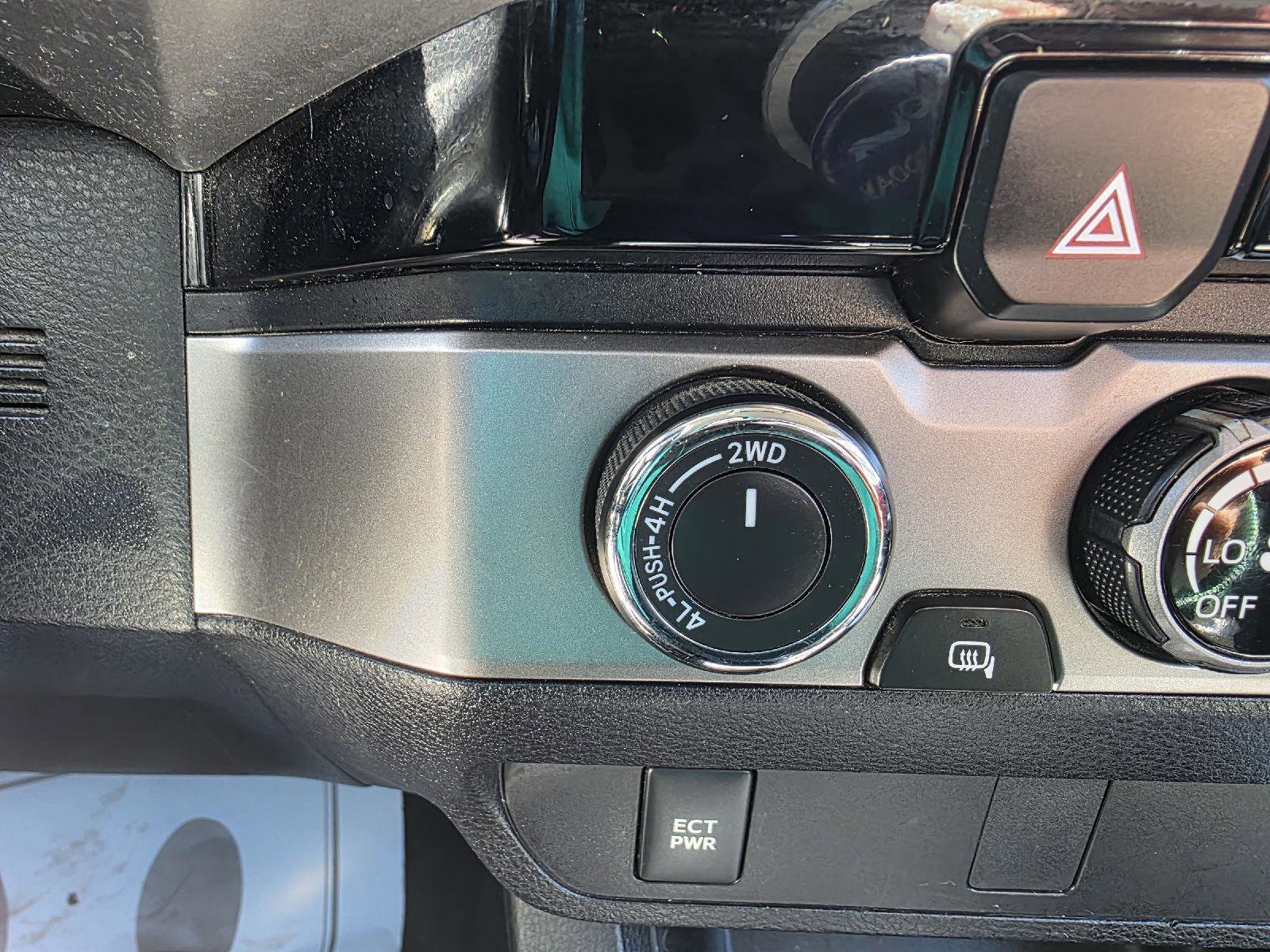 Used 2016 Toyota Tacoma SR5 w/ SR5 Appearance Package (SN) image 20