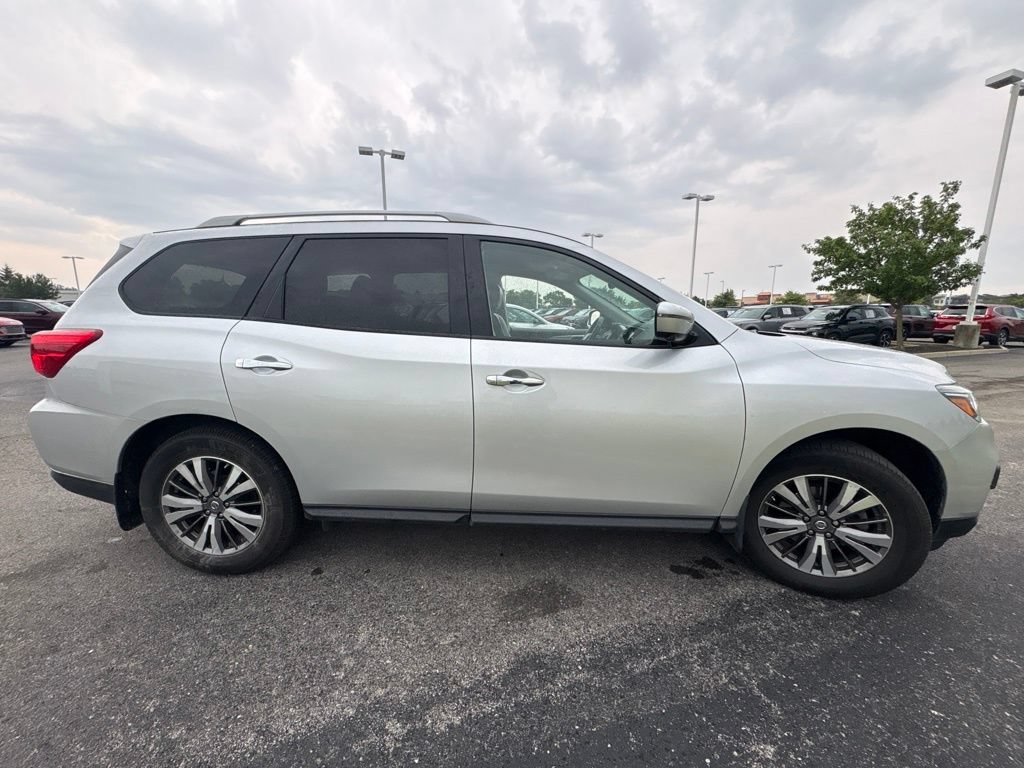 Used 2019 Nissan Pathfinder SL AWD/4WD image 13