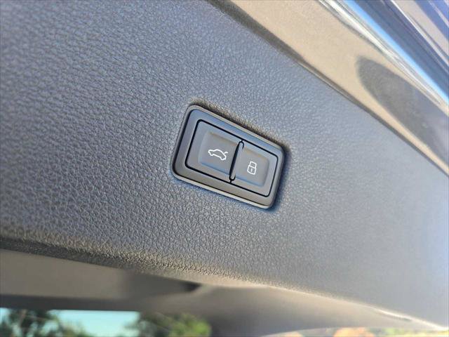 New 2026 Audi SQ8 Premium Plus AWD/4WD image 15