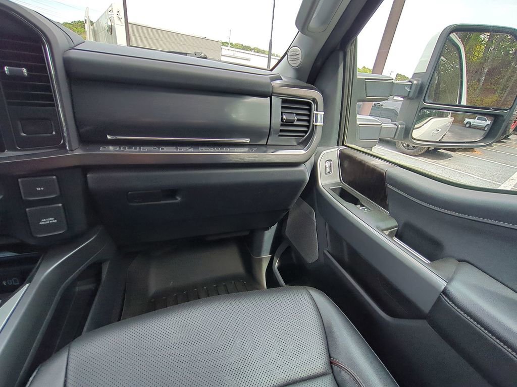 Used 2023 Ford F350 Lariat w/ Lariat Ultimate Package AWD/4WD image 22