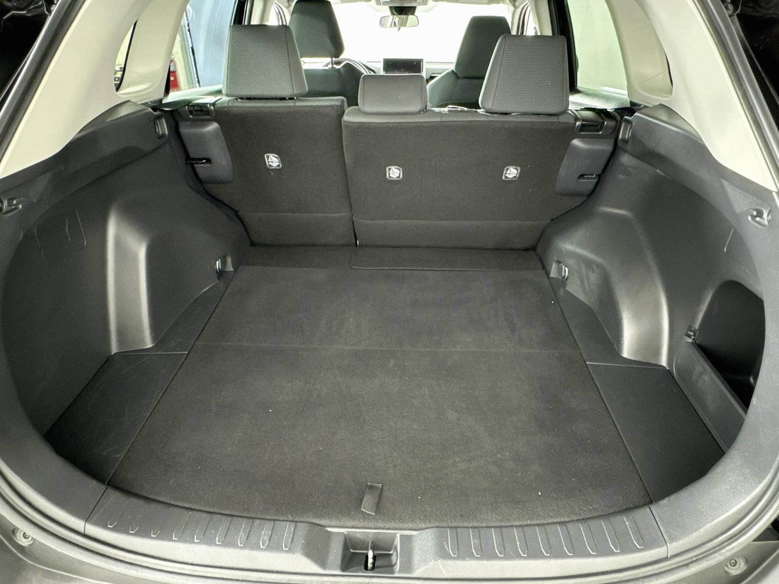 Certified 2025 Toyota RAV4 LE FWD image 25