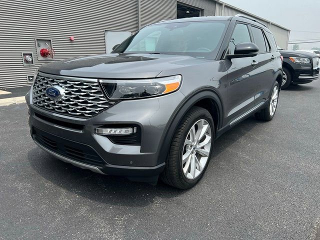 Used 2023 Ford Explorer Platinum w/ Equipment Group 601A image 3