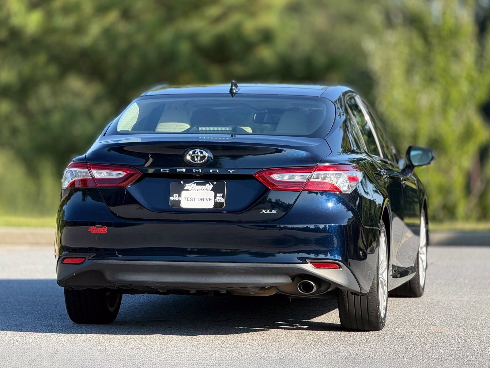 Used 2019 Toyota Camry XLE w/ Carpet Mat Package FWD image 7