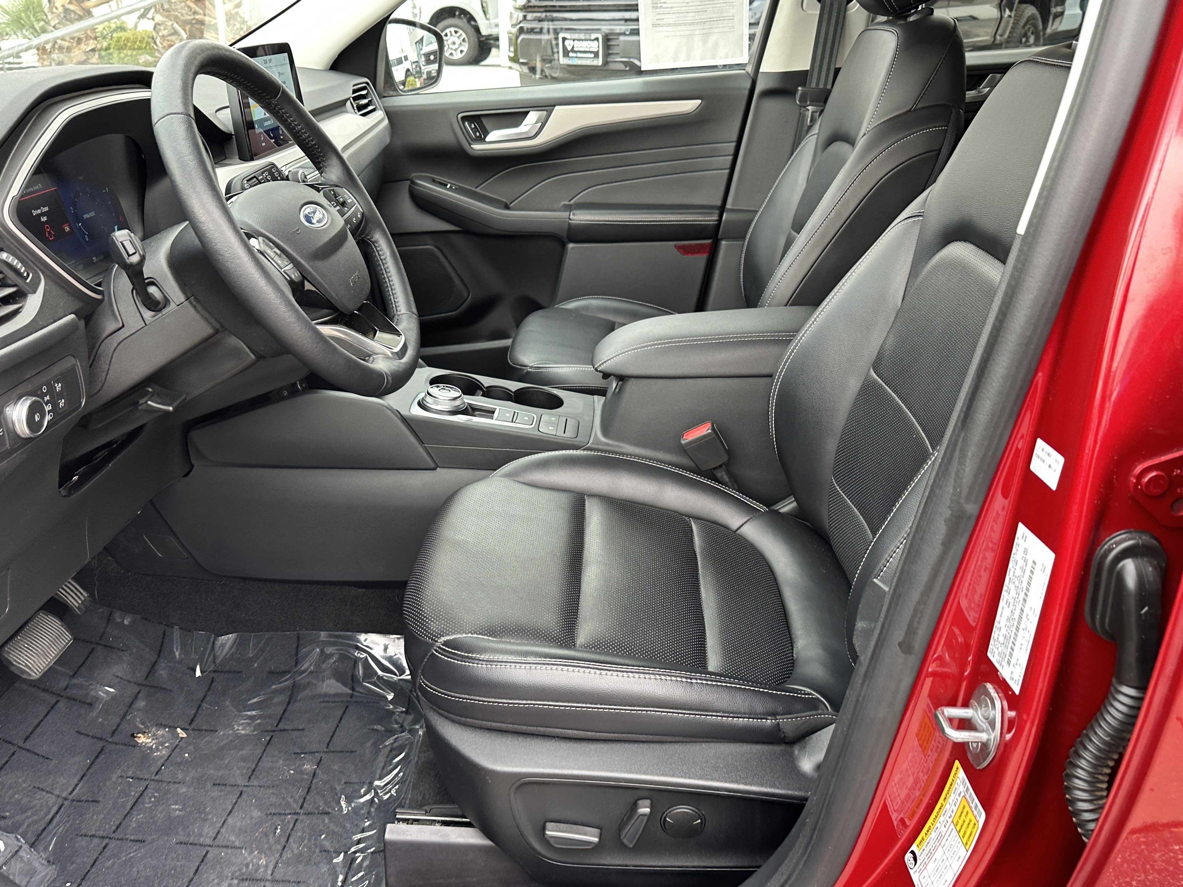 Used 2021 Ford Escape SEL w/ Technology Package image 30