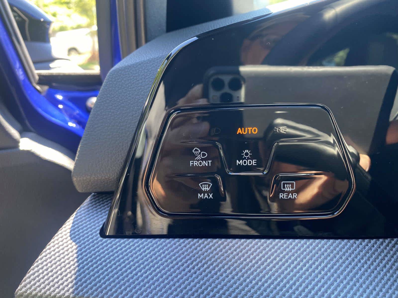 Certified 2025 Volkswagen Golf w/ Euro Style Package AWD/4WD image 28