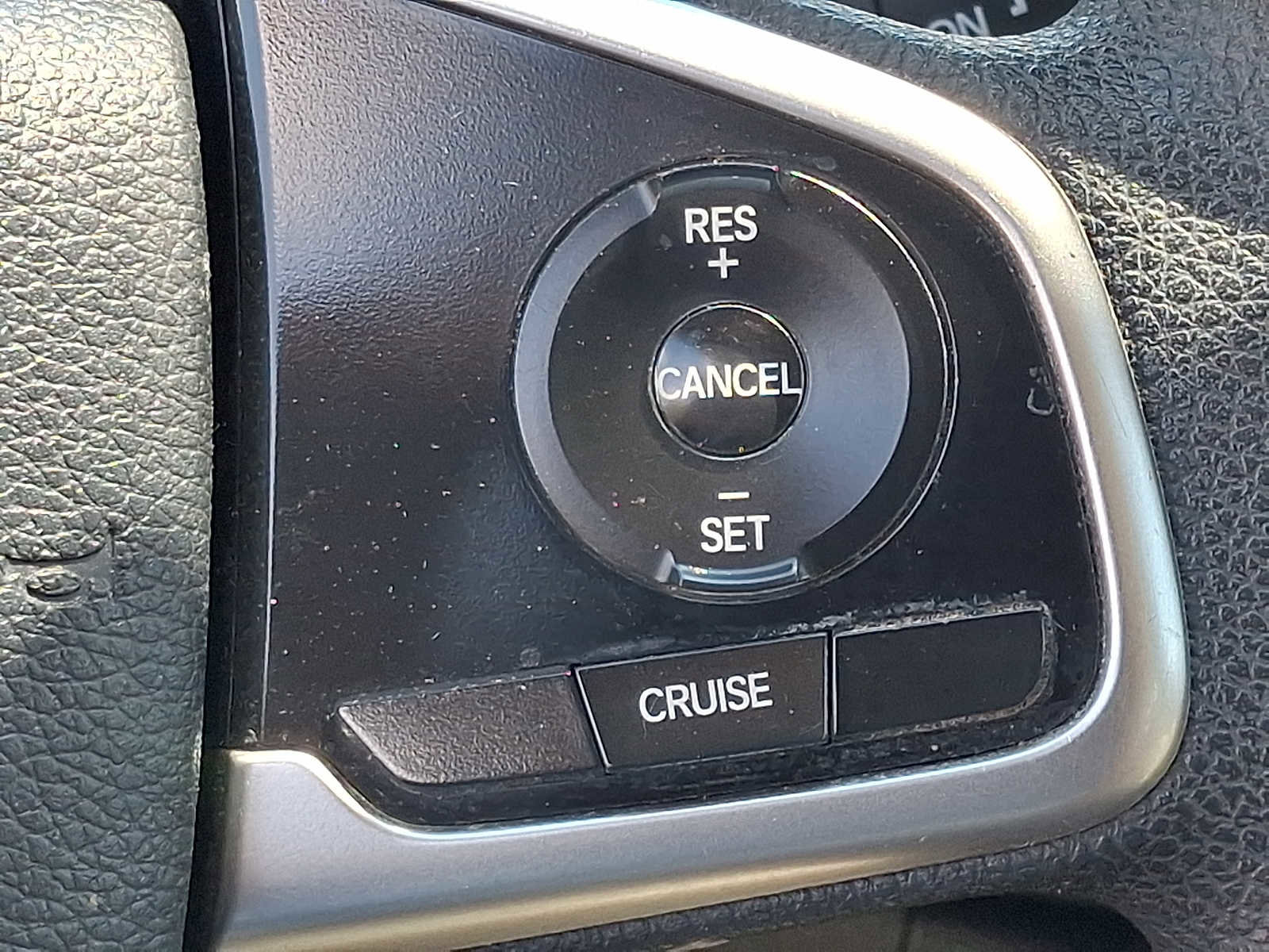 Used 2018 Honda CR-V LX image 23