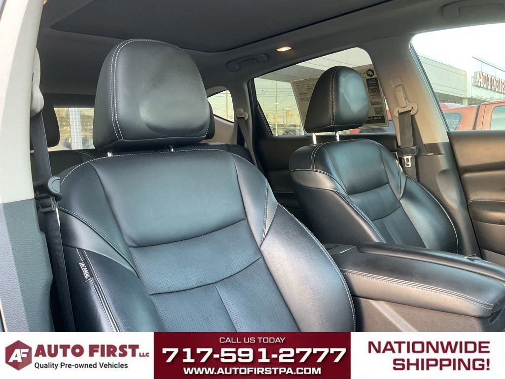Used 2017 Nissan Murano Platinum w/ Platinum Technology Package FWD image 13
