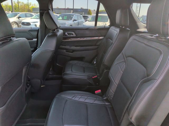 Used 2018 Ford Explorer Platinum AWD/4WD image 6