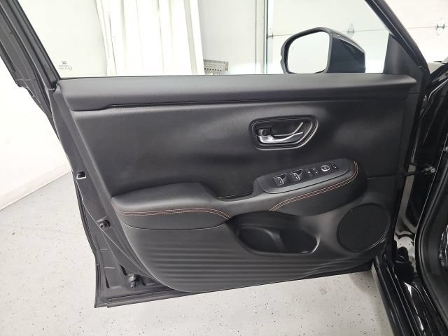 Used 2023 Honda HR-V Sport image 11