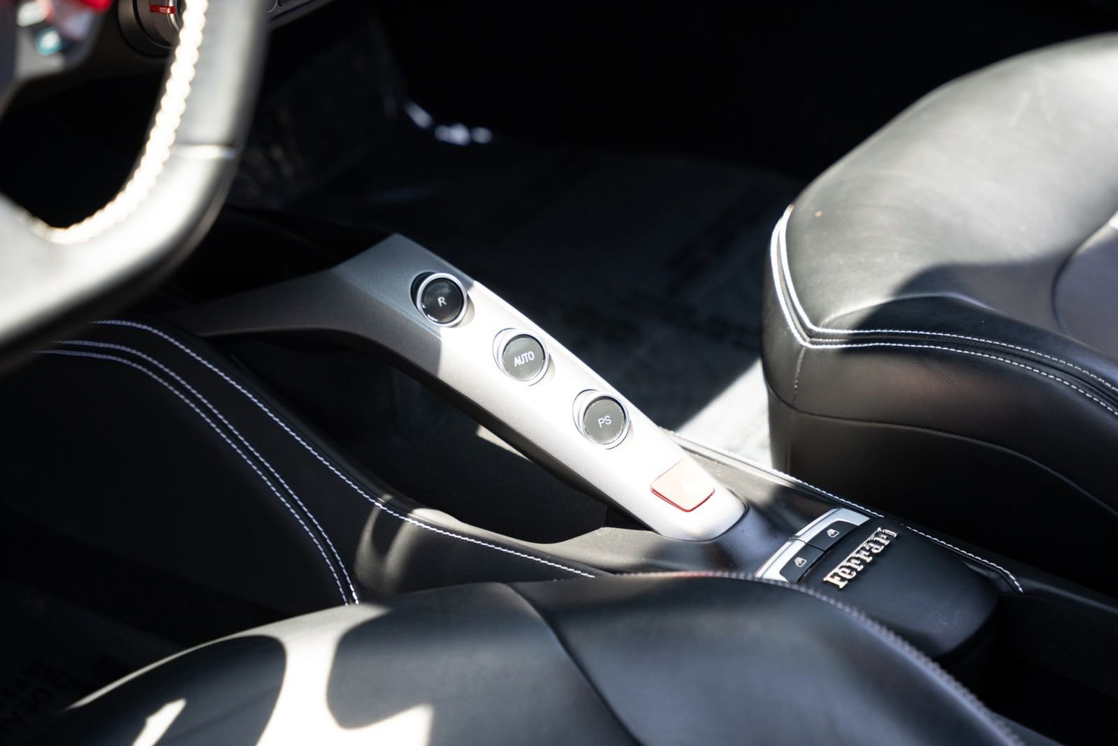 Used 2016 Ferrari 488 GTB RWD image 46