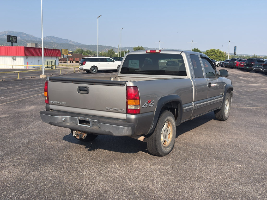 Used 2000 Chevrolet Silverado 1500 LS AWD/4WD image 3