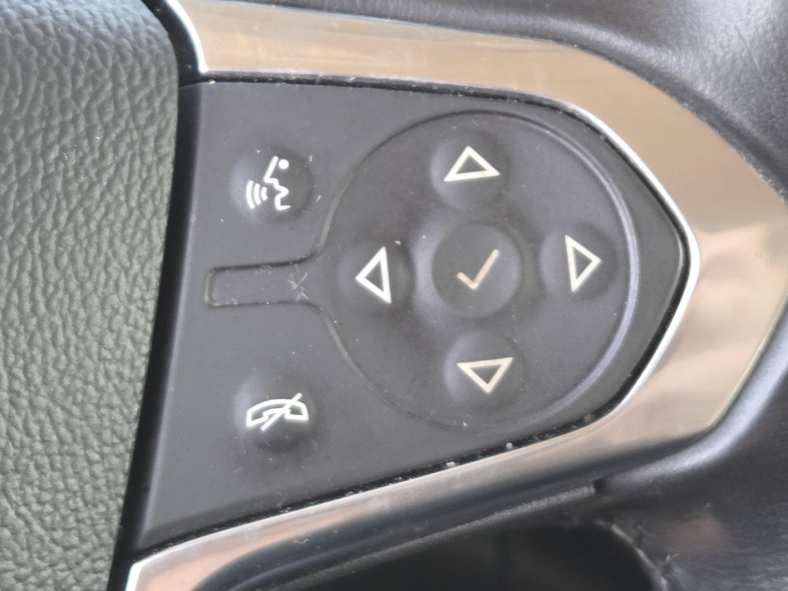 Used 2018 Chevrolet Traverse LT AWD/4WD image 7