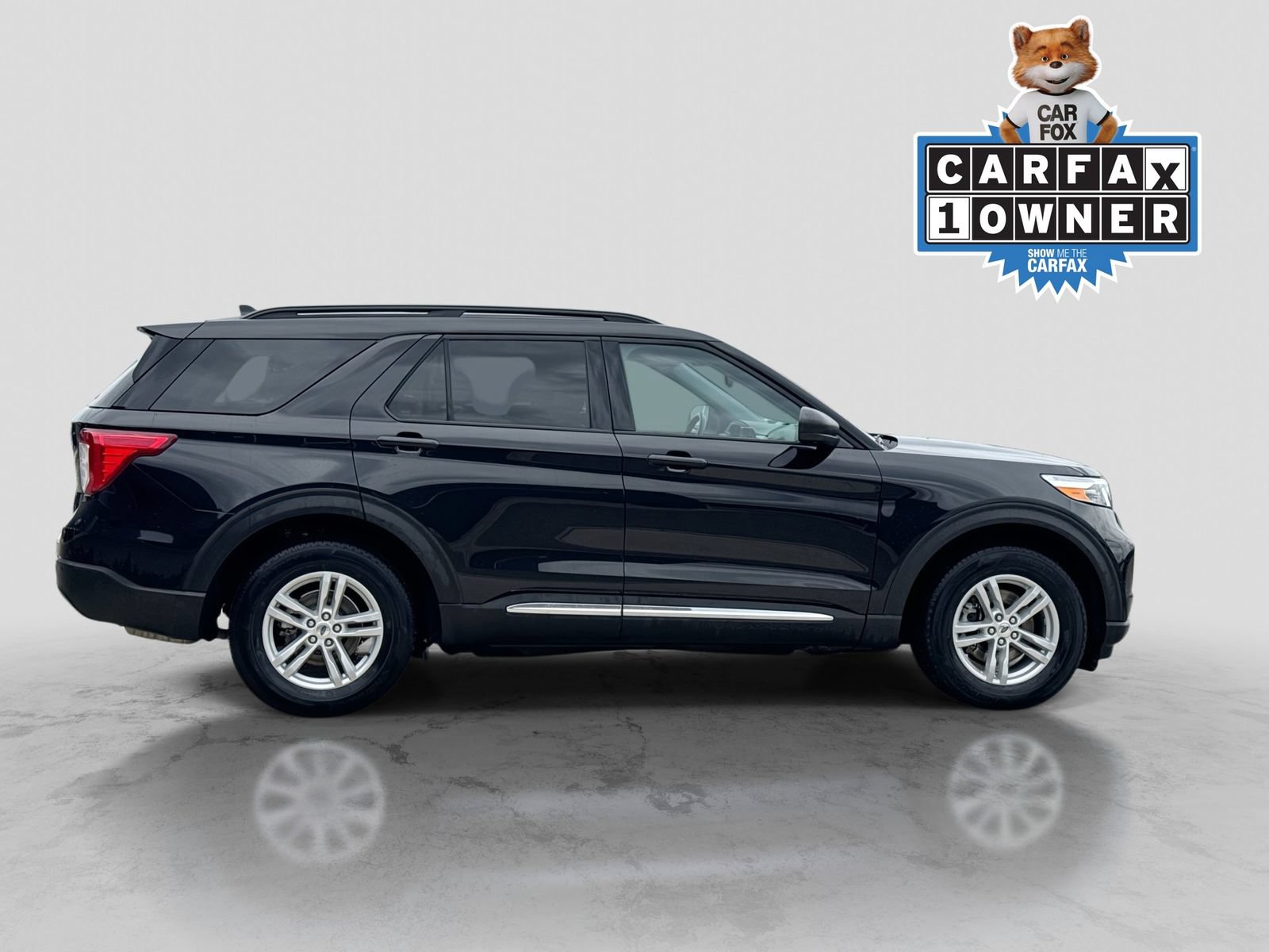 Certified 2023 Ford Explorer XLT w/ Equipment Group 202A AWD/4WD image 9