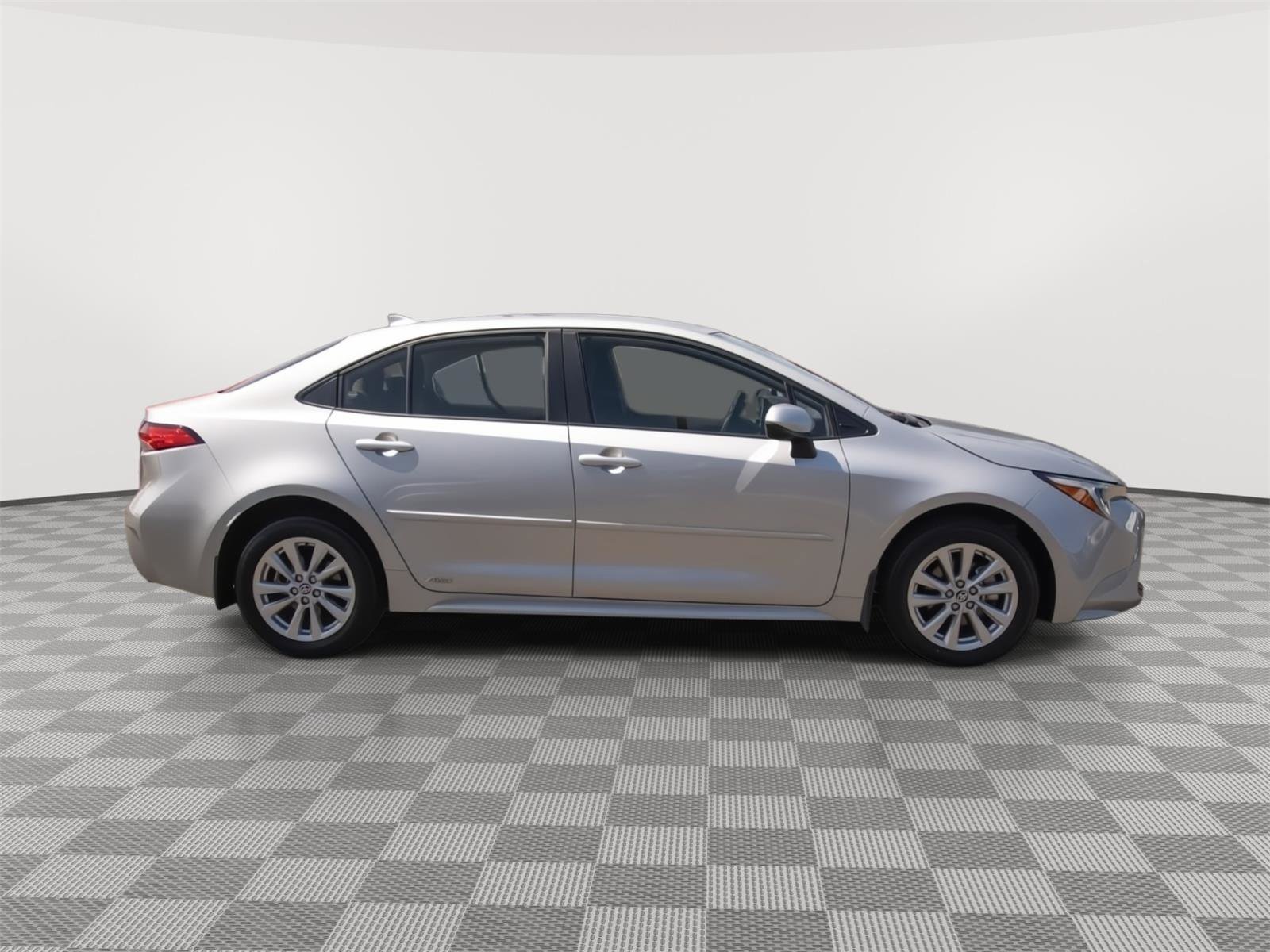 Used 2024 Toyota Corolla LE w/ LE Convenience Package AWD/4WD image 23