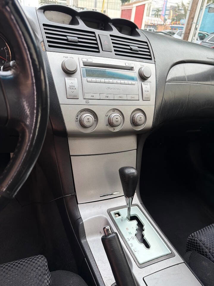 Used 2004 Toyota Solara SE Sport image 25