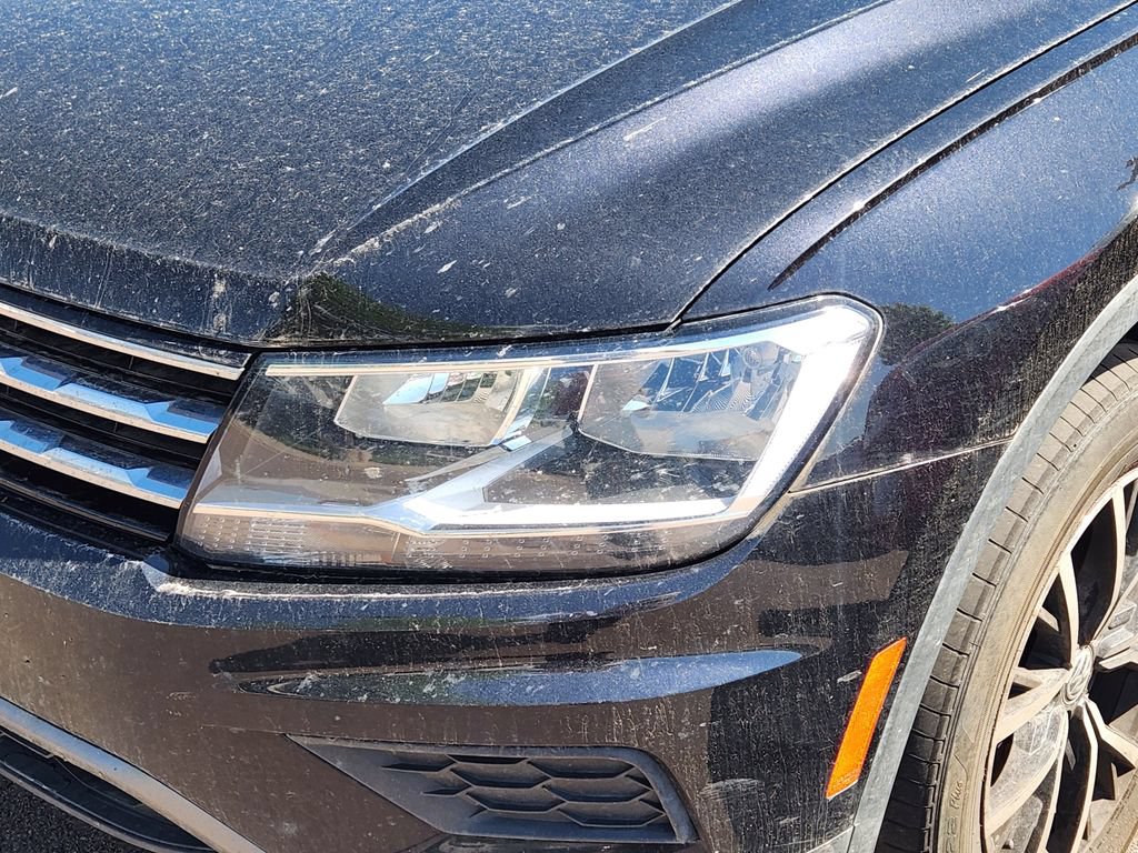 Used 2021 Volkswagen Tiguan SE w/ Panoramic Sunroof Package AWD/4WD image 5