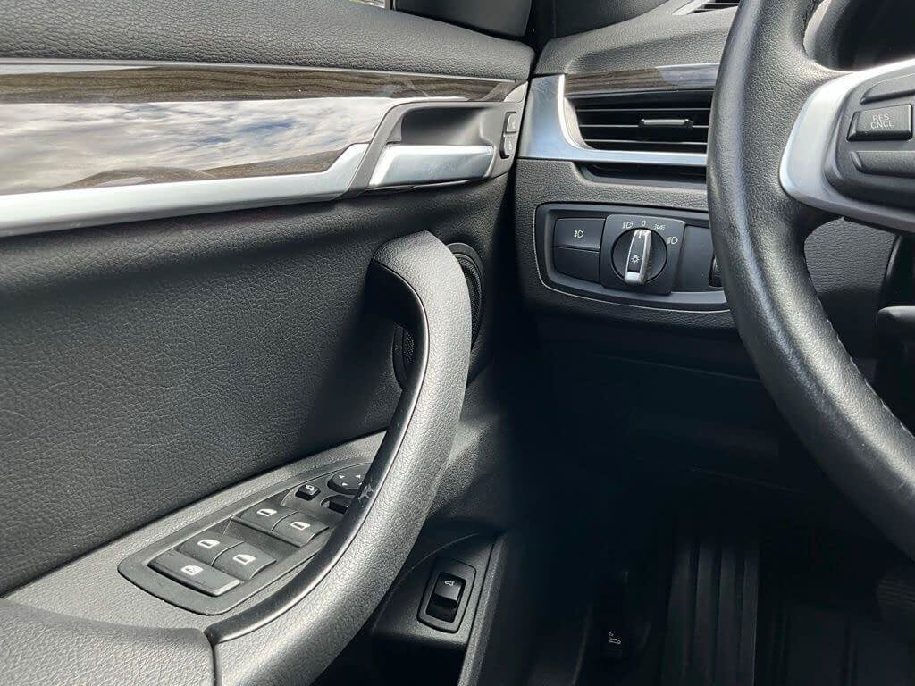 Used 2019 BMW X1 xDrive28i w/ Convenience Package AWD/4WD image 23