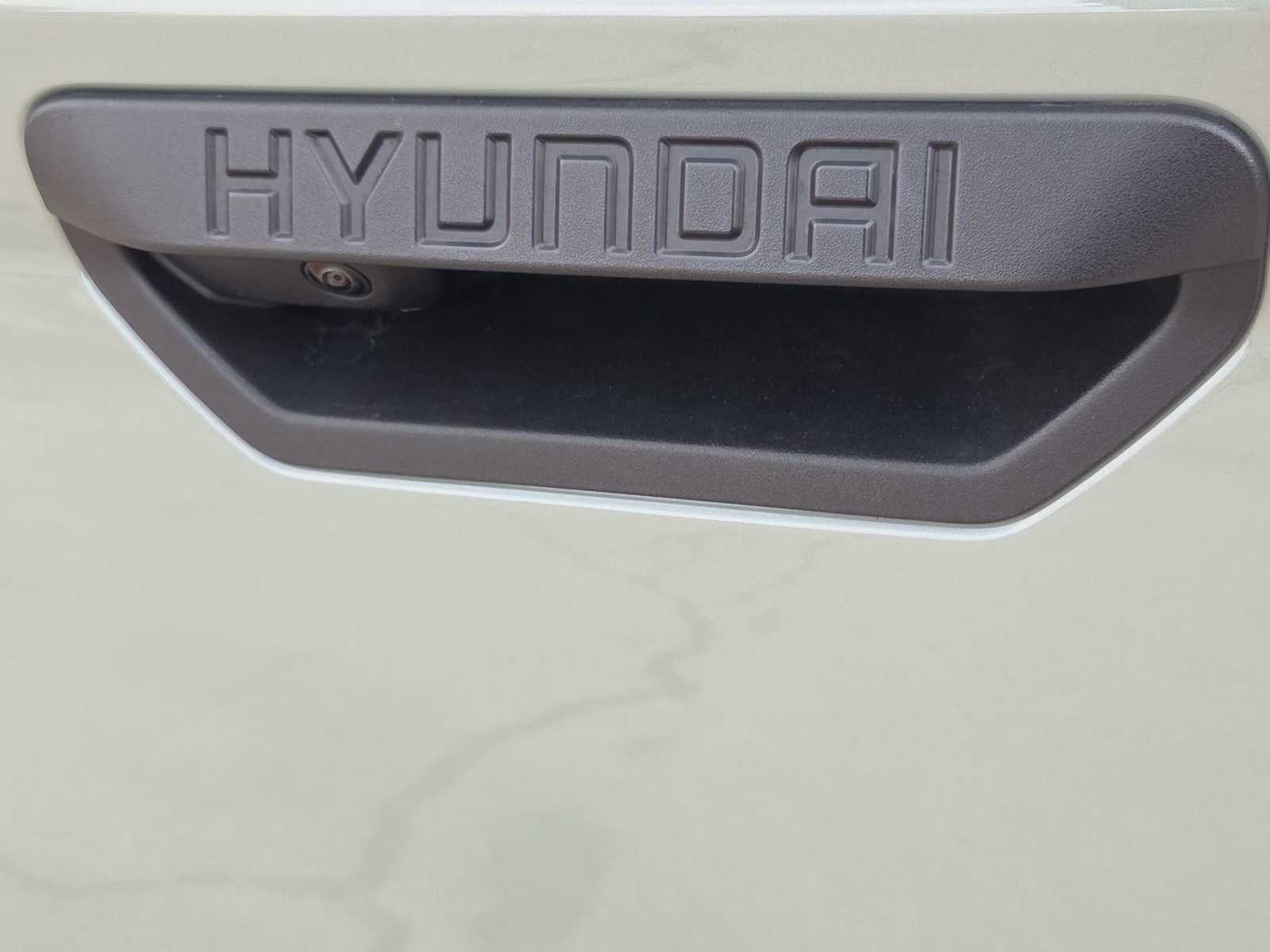 Certified 2025 Hyundai Santa Cruz SEL image 12