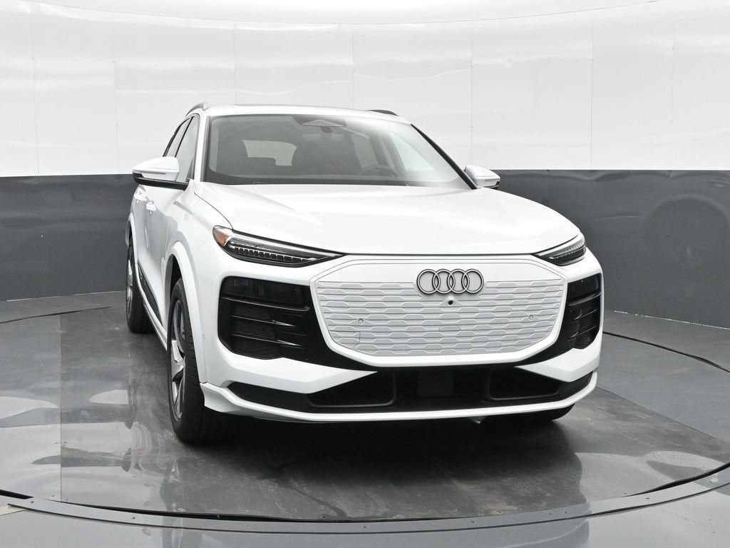 New 2025 Audi Q6 e-tron Premium Plus AWD/4WD image 2