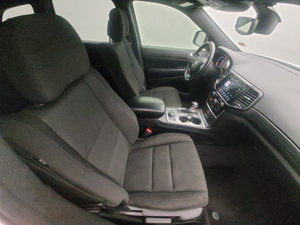 Used 2019 Jeep Grand Cherokee Laredo image 21