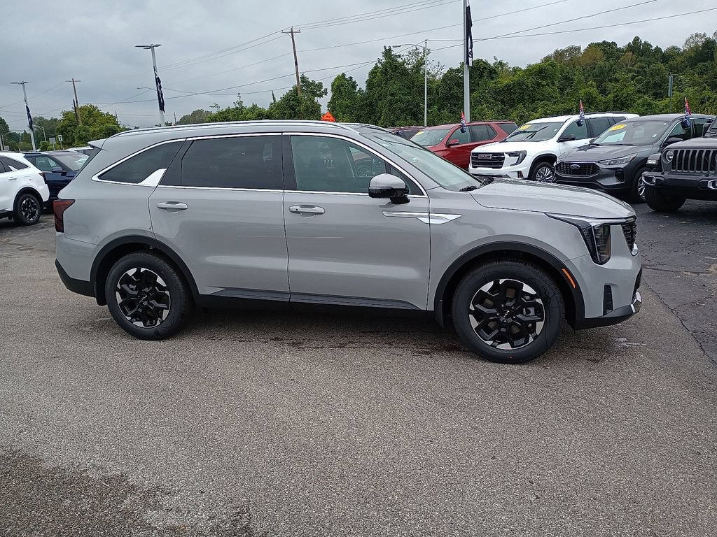 New 2026 Kia Sorento S w/ S Panoramic Sunroof Package FWD image 2